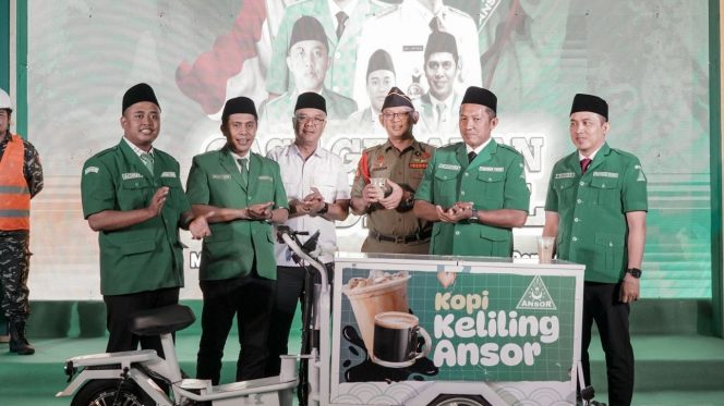 
					Ketua Umum GP Ansor Puji Kopi Keliling Ansor Surabaya